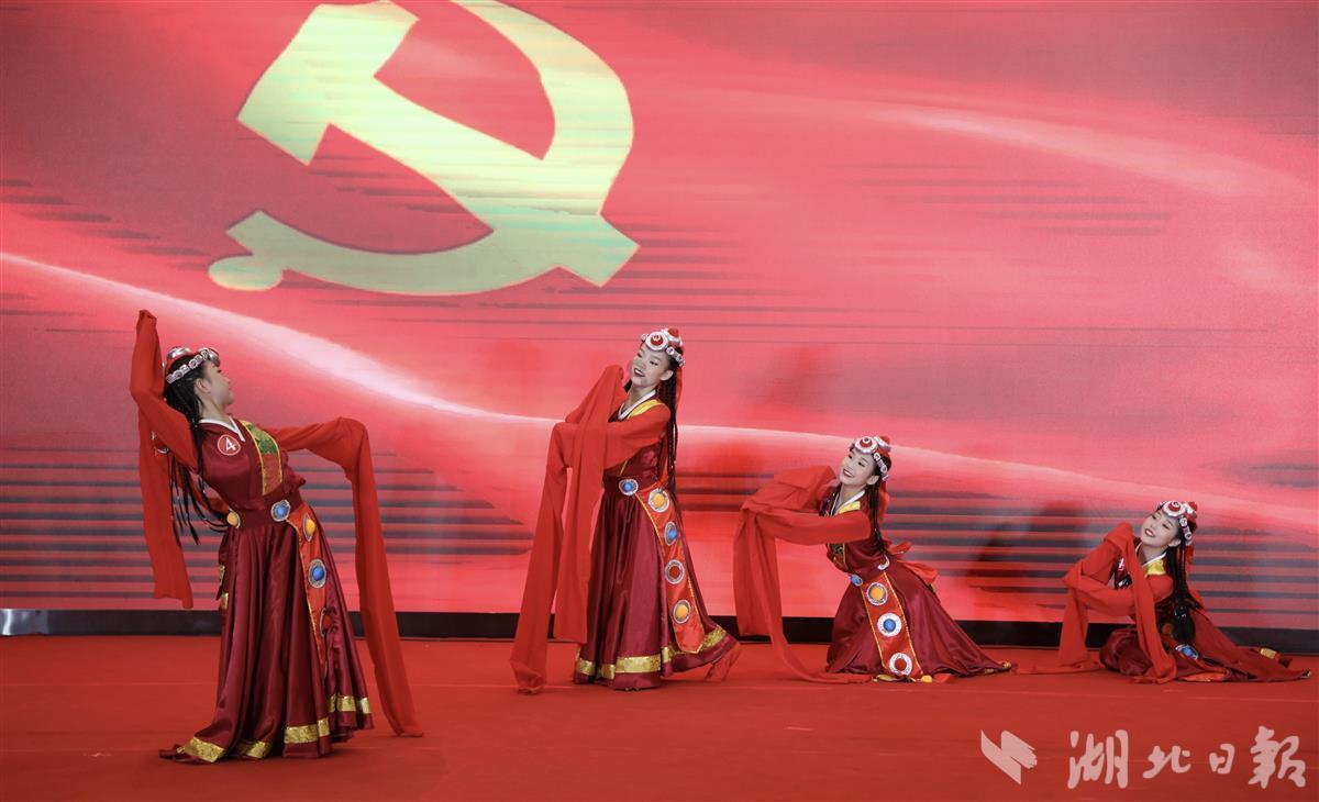 少帅组织打响建昌阻击战:东北军血战纱帽山,坤都营子展开白刃战